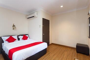 T P Hotel By Oyo Rooms