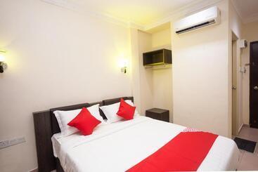 T P Hotel By Oyo Rooms