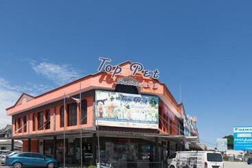 T P Hotel By Oyo Rooms