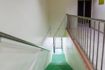 T P Hotel By Oyo Rooms