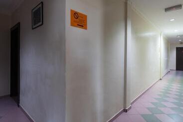 T P Hotel By Oyo Rooms