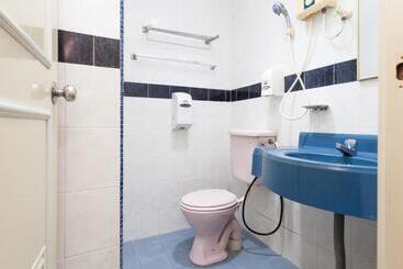 T P Hotel By Oyo Rooms