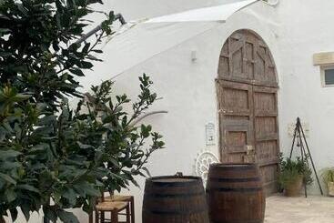 تختخواب و صبحانه Corte Largo Lauro Dimore & Spa