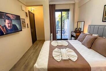 تختخواب و صبحانه Mykonut Boutique Suites