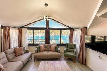 تختخواب و صبحانه Mykonut Boutique Suites