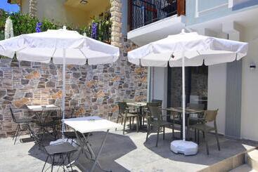 تختخواب و صبحانه Mykonut Boutique Suites
