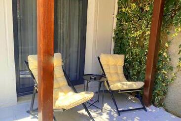 تختخواب و صبحانه Mykonut Boutique Suites