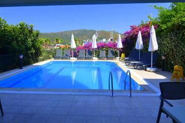 تختخواب و صبحانه Mykonut Boutique Suites