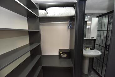 تختخواب و صبحانه Mykonut Boutique Suites