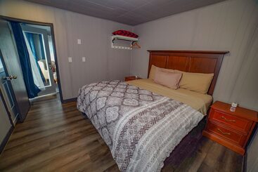 Glen Garry Motel And Cottages