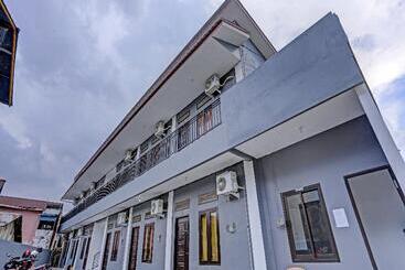 هتل Oyo 90550 Good Sleep 3 Samarinda