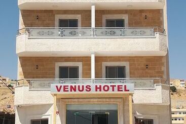 هتل Petra Venus