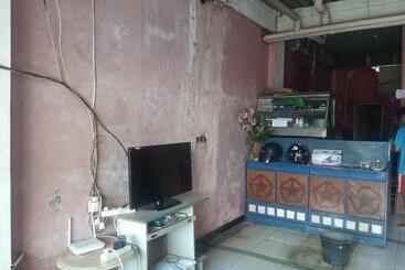 هتل Spot On 90535 Cimanuk Pavilion