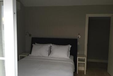 پانسیون Teos Lodge