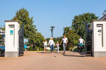 استراحتگاه Europarcs Noordwijkse Duinen