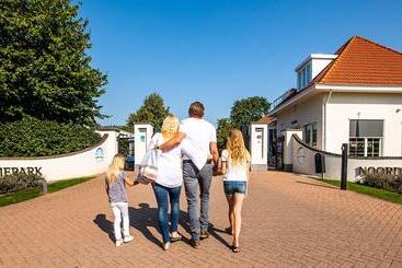 استراحتگاه Europarcs Noordwijkse Duinen