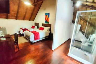 تختخواب و صبحانه Libra Lodge