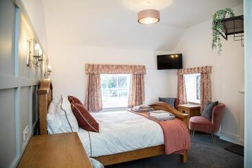 تختخواب و صبحانه The Yew Tree Inn