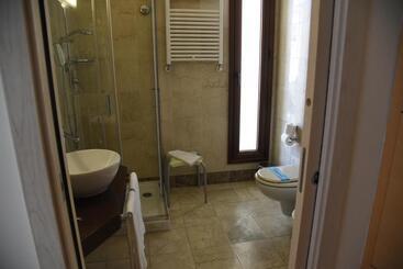 هتل Duca D Aosta