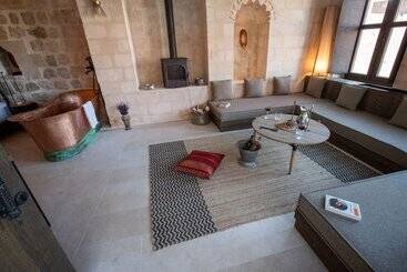 هتل Mirsoum