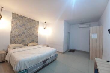هتل Oyo 90510 Sand S Residence