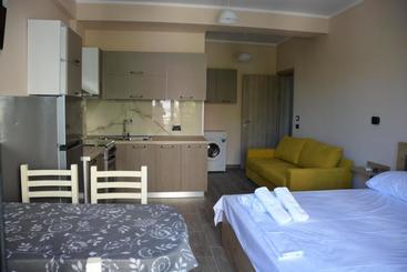 Lungomare Private Rooms
