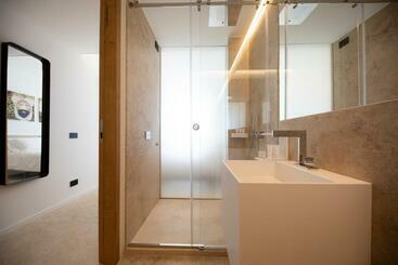 پانسیون Abelia Sea Suites