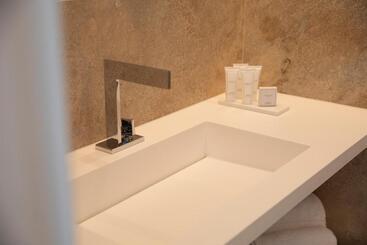 پانسیون Abelia Sea Suites