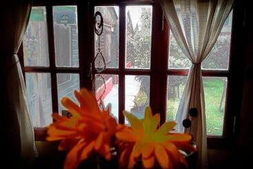 تختخواب و صبحانه Hostal Del Suri