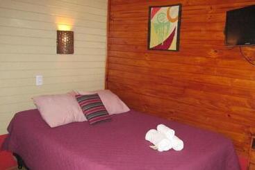 تختخواب و صبحانه Hostal Del Suri