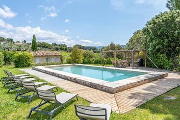 تختخواب و صبحانه La Bastide Des Saveurs