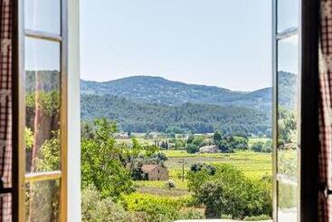 تختخواب و صبحانه La Bastide Des Saveurs