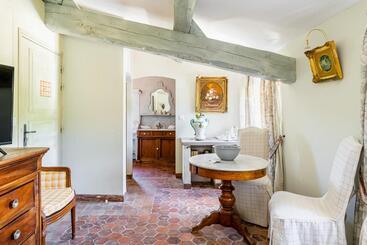 تختخواب و صبحانه La Bastide Des Saveurs