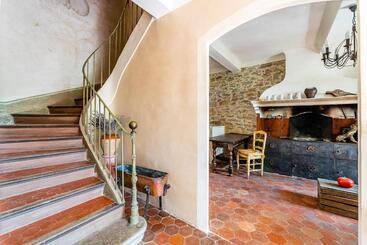 تختخواب و صبحانه La Bastide Des Saveurs