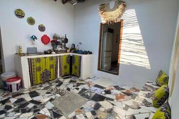 تختخواب و صبحانه Malaika House Paje