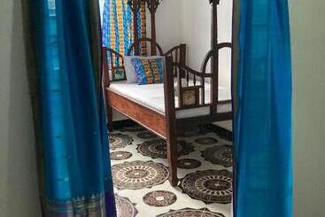تختخواب و صبحانه Malaika House Paje