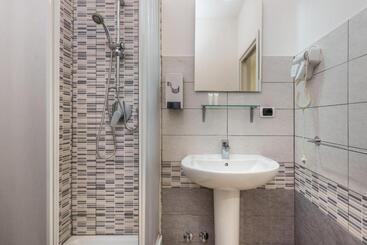تختخواب و صبحانه Travelershome 7metri Guesthouse