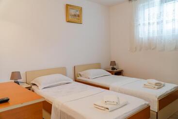 پانسیون Guest House Buskovic