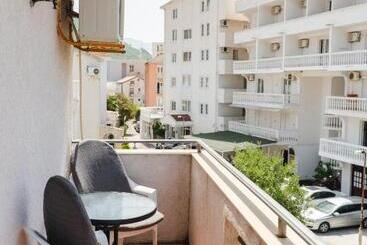 پانسیون Guest House Buskovic