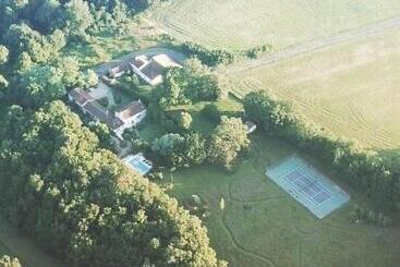 پانسیون La Loge Du Grand Cèdre, Chambre D'hôtes Socosy
