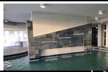 هتل Spectacular Ocean Front Real 1 Bedroom Condo, 2 Ba