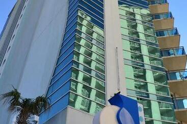 هتل Spectacular Ocean Front Real 1 Bedroom Condo, 2 Ba