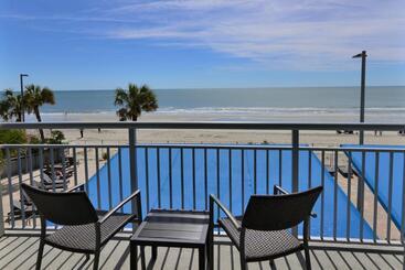 هتل Spectacular Ocean Front Real 1 Bedroom Condo, 2 Ba