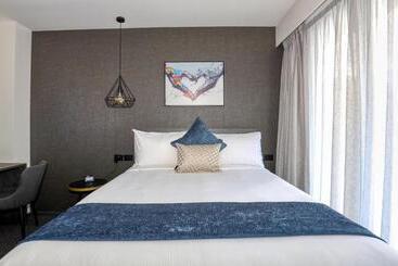 Microtel By Wyndham Wellington