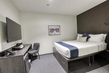 Microtel By Wyndham Wellington