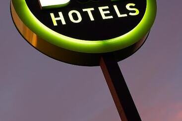 B&b Hotel Cholet Nord