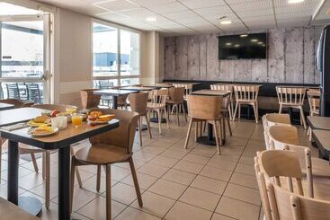 B&b Hotel Cholet Nord