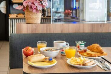 B&b Hotel Cholet Nord