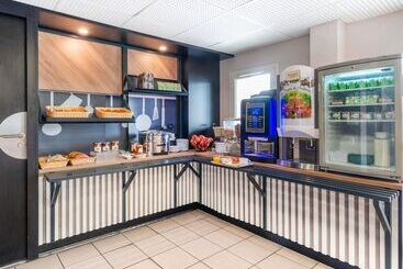 B&b Hotel Cholet Nord