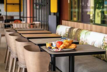 B&b Hotel Cholet Nord